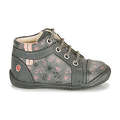 Boots enfant GBB OMANE Gris 18 filles - Publicité Boots enfant GBB OMANE Gris 18 filles - Publicité