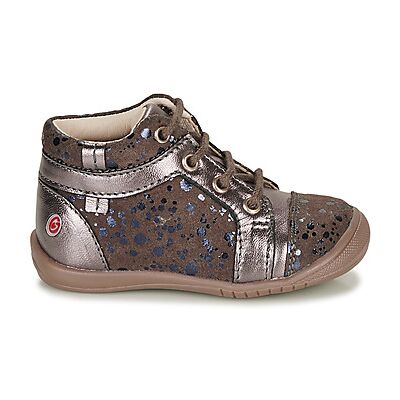 Boots enfant GBB OMANE Marron 18 filles - Publicité Boots enfant GBB OMANE Marron 18 filles - Publicité