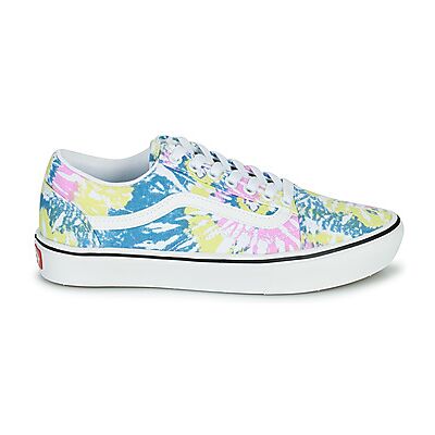Baskets basses Vans COMFYCUSH OLD SKOOL Multicolore 36,36 1/2 femmes - Publicité Baskets basses Vans COMFYCUSH OLD SKOOL Multicolore 36,36 1/2 femmes - Publicité