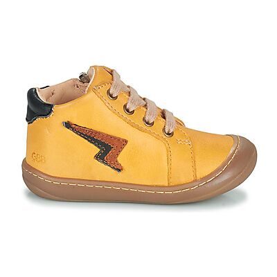 Baskets montantes enfant GBB APODAMI Jaune 19,20 garcons - Publicité Baskets montantes enfant GBB APODAMI Jaune 19,20 garcons - Publicité
