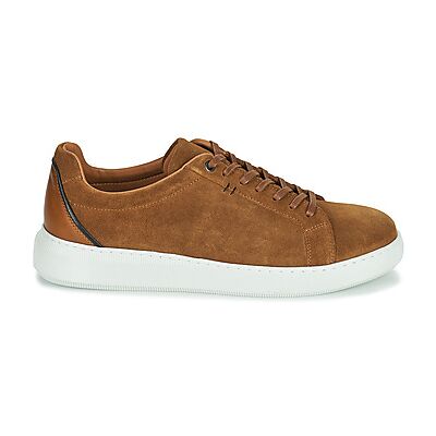 Baskets basses Pellet OSCAR Marron 39,40,42,43,44 hommes - Publicité Baskets basses Pellet OSCAR Marron 39,40,42,43,44 hommes - Publicité