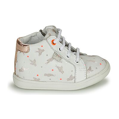 GBB FAMIA Chaussures Hautes Blanches pour Enfants - Chaussures pour Enfants - Publicité GBB FAMIA Chaussures Hautes Blanches pour Enfants - Chaussures pour Enfants - Publicité