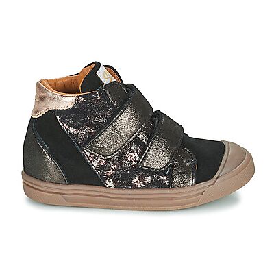 Baskets montantes enfant GBB SAFIA Noir 24,25,26 filles - Publicité Baskets montantes enfant GBB SAFIA Noir 24,25,26 filles - Publicité