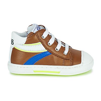 Chaussures de sport montantes GBB Owen Marron pour enfants - Chaussures de sport - Publicité Chaussures de sport montantes GBB Owen Marron pour enfants - Chaussures de sport - Publicité