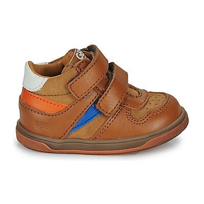 Baskets montantes enfant GBB MEDARIO Marron 19,20,21,22,23 garcons - Publicité Baskets montantes enfant GBB MEDARIO Marron 19,20,21,22,23 garcons - Publicité
