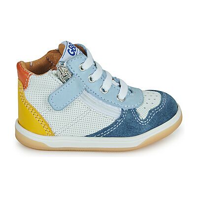 Baskets montantes enfant GBB FREDDY Blanc 19,20 garcons - Publicité Baskets montantes enfant GBB FREDDY Blanc 19,20 garcons - Publicité