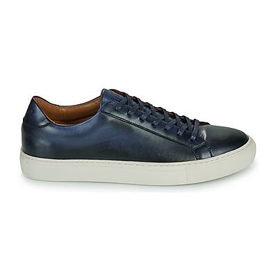 Baskets basses Pellet JULIO Noir 40,41,42,43,44,45,46 hommes - Publicité Baskets basses Pellet JULIO Noir 40,41,42,43,44,45,46 hommes - Publicité