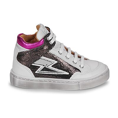 Baskets montantes enfant GBB DORES Blanc 24,25,26,27 filles - Publicité Baskets montantes enfant GBB DORES Blanc 24,25,26,27 filles - Publicité