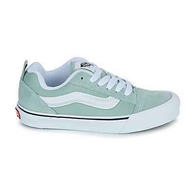 Baskets basses Vans Knu Skool Vert 36,38,39 femmes - Publicité Baskets basses Vans Knu Skool Vert 36,38,39 femmes - Publicité