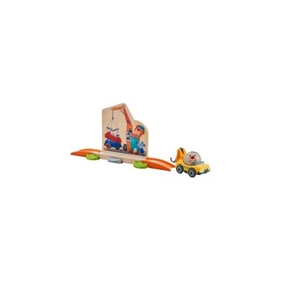 Ensemble de jouets HABA avec véhicules - Scène de casse auto - Publicité Ensemble de jouets HABA avec véhicules - Scène de casse auto - Publicité