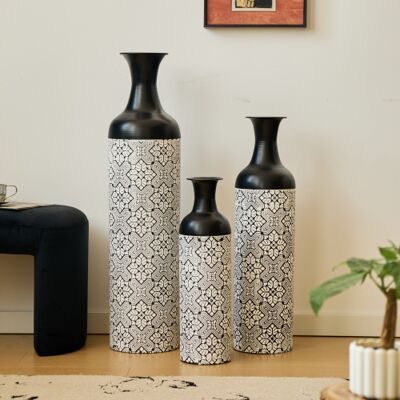 OEM Vase Décoratif Grand Format – Lot De 3 Vases En Métal Design Géométrique (50 Cm, 66 Cm, 83 Cm) – Idéal Pour Plantes D’intérieur, Décoration Salon, Entrée Ou Bureau – Style Moderne Et Élégant - Publicité OEM Vase Décoratif Grand Format – Lot De 3 Vases En Métal Design Géométrique (50 Cm, 66 Cm, 83 Cm) – Idéal Pour Plantes D’intérieur, Décoration Salon, Entrée Ou Bureau – Style Moderne Et Élégant - Publicité
