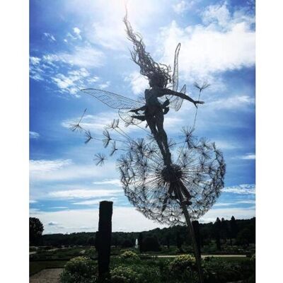 OEM Royaluxe-– Sculpture De Jardin En Acier Inoxydable – Danse De Fées Avec Pissenlits – Résistante Aux Intempéries – Décoration Extérieure Unique - Publicité OEM Royaluxe-– Sculpture De Jardin En Acier Inoxydable – Danse De Fées Avec Pissenlits – Résistante Aux Intempéries – Décoration Extérieure Unique - Publicité