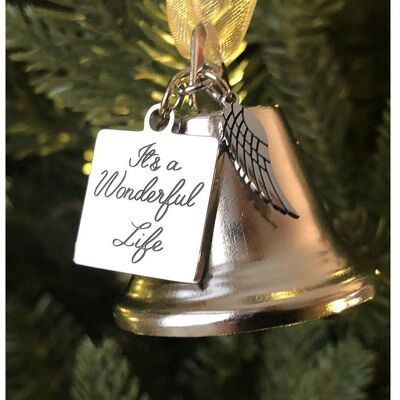 OEM C'Est Un Ornement De Cloche D'Ange De Noël Inspiré De La Vie Merveilleuse Avec Un Charme D'Aile D'Ange En Acier Inoxydable. Nouvelle Taille Plus Grande Et Maintenant Livré Avec 2 Rubans Interchangeabl - Publicité OEM C'Est Un Ornement De Cloche D'Ange De Noël Inspiré De La Vie Merveilleuse Avec Un Charme D'Aile D'Ange En Acier Inoxydable. Nouvelle Taille Plus Grande Et Maintenant Livré Avec 2 Rubans Interchangeabl - Publicité