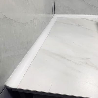 JARDIBRIC Seuil De Douche Scellé, Bande D'Étanchéité Auto - Adhésive En Silicone Pour Comptoir, Évier, Baignoire, Plancher De Pièce Humide (blanc, 1 M) - Publicité JARDIBRIC Seuil De Douche Scellé, Bande D'Étanchéité Auto - Adhésive En Silicone Pour Comptoir, Évier, Baignoire, Plancher De Pièce Humide (blanc, 1 M) - Publicité