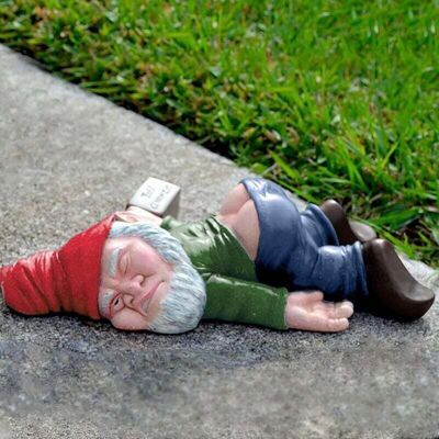 Scotch Nain De Jardin Ivre Drôle, Décoration De Statues De Gnomes Créatifs, Sculpture De Jardin, Artisanat En Résine, Cadeau De Nouveauté Nain Miniature Pour Ornement De Pelouse Patio Intérieur Extérieur - Publicité Scotch Nain De Jardin Ivre Drôle, Décoration De Statues De Gnomes Créatifs, Sculpture De Jardin, Artisanat En Résine, Cadeau De Nouveauté Nain Miniature Pour Ornement De Pelouse Patio Intérieur Extérieur - Publicité