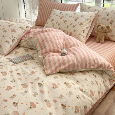 KEEMOTE Lot De 4 Pièces De Literie En Coton 100 % Naturel – Drap-housse, Drap Plat Et 2 Taies D’oreiller – Dimensions Standard 180x220 Cm (couette), Idéal Pour Lit Simple, Lit Double Ou Chambre Étudiante - Publicité KEEMOTE Lot De 4 Pièces De Literie En Coton 100 % Naturel – Drap-housse, Drap Plat Et 2 Taies D’oreiller – Dimensions Standard 180x220 Cm (couette), Idéal Pour Lit Simple, Lit Double Ou Chambre Étudiante - Publicité