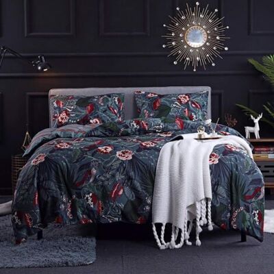 ABYSSE Housse De Couette 200x200 Cm Bleu Nuit – Motif Floral Rose – Parure De Lit Réversible Avec 2 Taies D'Oreiller 50x75 Cm – Microfibre Tissée Serrée - Publicité ABYSSE Housse De Couette 200x200 Cm Bleu Nuit – Motif Floral Rose – Parure De Lit Réversible Avec 2 Taies D'Oreiller 50x75 Cm – Microfibre Tissée Serrée - Publicité