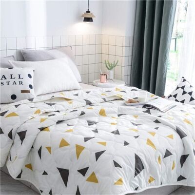 OEM Couvre Lit Matelassé Réversible Dessus De Lit Couverture Climatisation Couette Parure De Lit Canapé L'Air Conditionné Imprimé Courtepointe (triangle,150x200cm) - Publicité OEM Couvre Lit Matelassé Réversible Dessus De Lit Couverture Climatisation Couette Parure De Lit Canapé L'Air Conditionné Imprimé Courtepointe (triangle,150x200cm) - Publicité