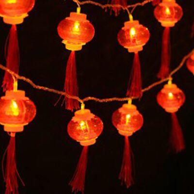 HEAT Guirlande Lumineuse Chinoise Rouge À Led, Étanche, Avec 40 Lumières Et Coque En Pvc, Idéale Pour Le Nouvel An, Les Cours Et Jardins. Longueur : 6 Mètres (19,7 Pieds). Publicité HEAT Guirlande Lumineuse Chinoise Rouge À Led, Étanche, Avec 40 Lumières Et Coque En Pvc, Idéale Pour Le Nouvel An, Les Cours Et Jardins. Longueur : 6 Mètres (19,7 Pieds). Publicité