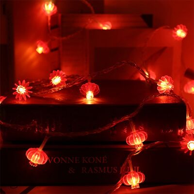 HEAT Guirlande Lumineuse Chinoise Rouge À Led, 40 Lumières, Étanche, Avec Coque En Pvc, Idéale Pour Le Nouvel An, Les Cours Et Jardins (sans Pompon), 6 Mètres / 19,7 Pieds. Publicité HEAT Guirlande Lumineuse Chinoise Rouge À Led, 40 Lumières, Étanche, Avec Coque En Pvc, Idéale Pour Le Nouvel An, Les Cours Et Jardins (sans Pompon), 6 Mètres / 19,7 Pieds. Publicité