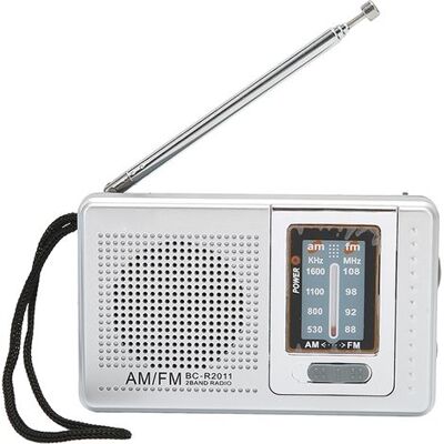 Zanussi Radio Am/fm Portable De Poche, Fonctionnant Sur Piles, Avec Haut-parleur Intégré, Gris Argenté, Idéale Pour Les Voyages En Extérieur. Fonctionne Sur Piles. Publicité Zanussi Radio Am/fm Portable De Poche, Fonctionnant Sur Piles, Avec Haut-parleur Intégré, Gris Argenté, Idéale Pour Les Voyages En Extérieur. Fonctionne Sur Piles. Publicité