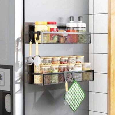 URSUS Lot De 2 Étagères Magnétiques Pour Réfrigérateur Avec 4 Crochets Amovibles Pour L'Organisation Et Le Rangement De La Cuisine - Publicité URSUS Lot De 2 Étagères Magnétiques Pour Réfrigérateur Avec 4 Crochets Amovibles Pour L'Organisation Et Le Rangement De La Cuisine - Publicité