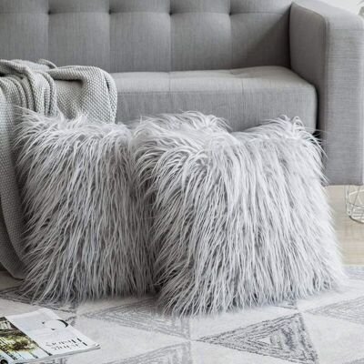 OEM Lot De 2 Housses De Coussin En Fausse Fourrure, Gris Clair, 40x40 Cm, Super Douces, Décoratives Pour Canapé, Salon, Chambre. Publicité OEM Lot De 2 Housses De Coussin En Fausse Fourrure, Gris Clair, 40x40 Cm, Super Douces, Décoratives Pour Canapé, Salon, Chambre. Publicité