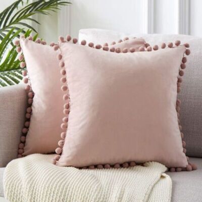 XL DESTOCK Housse De Coussin Carrée En Velours À Pompons, Douce Et Lisse, Pour Canapé, Salon Ou Chambre, Rose, 45 Cm (18 Pouces). Publicité XL DESTOCK Housse De Coussin Carrée En Velours À Pompons, Douce Et Lisse, Pour Canapé, Salon Ou Chambre, Rose, 45 Cm (18 Pouces). Publicité