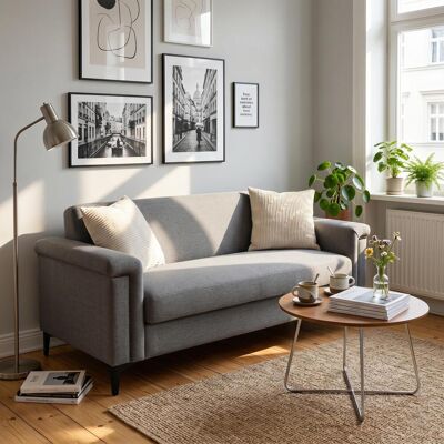 OEM Le Fx-p22eu-lg (sofa 557-8) Est Un Élégant Canapé De Style Scandinave, Doté D'Un Tissu En Lin De Qualité Supérieure, D'Une Structure En Bois Massif Et De Pieds En Métal, - Publicité OEM Le Fx-p22eu-lg (sofa 557-8) Est Un Élégant Canapé De Style Scandinave, Doté D'Un Tissu En Lin De Qualité Supérieure, D'Une Structure En Bois Massif Et De Pieds En Métal, - Publicité