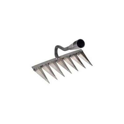 MEMKEY Râteau À Tapis Désherbage Houe Râteau Outil Agricole Désherbage Scarificateur Artefact Outils Agricoles (7 Dents) - Publicité MEMKEY Râteau À Tapis Désherbage Houe Râteau Outil Agricole Désherbage Scarificateur Artefact Outils Agricoles (7 Dents) - Publicité