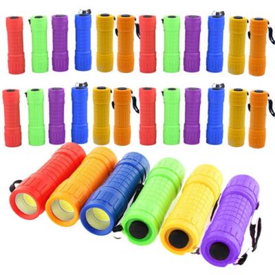 ABYSSE Jeu De Lampe De Poche Led 6 Pièces, Lampe Torche Avec Poignée Antidérapante Pour Travail Cyclisme Camping Lecture Promenade Randonnée, Pile Non Incluse - Publicité ABYSSE Jeu De Lampe De Poche Led 6 Pièces, Lampe Torche Avec Poignée Antidérapante Pour Travail Cyclisme Camping Lecture Promenade Randonnée, Pile Non Incluse - Publicité