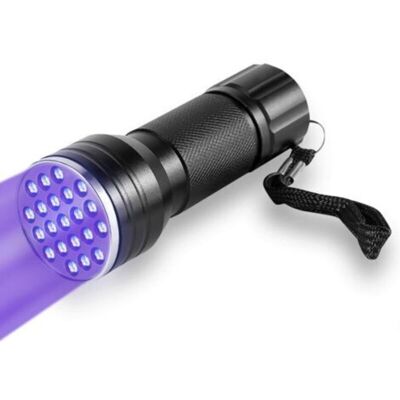 URSUS Lampe Torche Uv, Lampe De Poche Ultraviolette Uv 395nm Led Pour Détecteur D'Urine Pour Animaux De Compagnie, Trouver Des Taches - Publicité URSUS Lampe Torche Uv, Lampe De Poche Ultraviolette Uv 395nm Led Pour Détecteur D'Urine Pour Animaux De Compagnie, Trouver Des Taches - Publicité