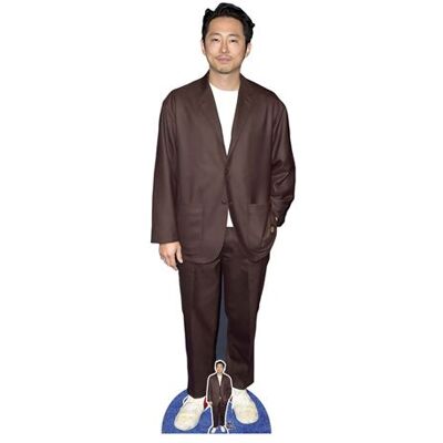 Non communiqué STAR CUTOUTS Figurine en carton Steven Yeun - Acteur Américain et Sud Coréen - Haut 177 cm Multicolors - Publicité Non communiqué STAR CUTOUTS Figurine en carton Steven Yeun - Acteur Américain et Sud Coréen - Haut 177 cm Multicolors - Publicité