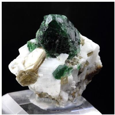 Non communiqué TOURMALINE CHROME - Pierre Naturelle de Tanzanie, Merelani Hills - Cristal Vert Brillant Rare et Unique 148.0 ct - Certificat d'Authenticité Inclus 30 x 27 x 20 mm Vert - Publicité Non communiqué TOURMALINE CHROME - Pierre Naturelle de Tanzanie, Merelani Hills - Cristal Vert Brillant Rare et Unique 148.0 ct - Certificat d'Authenticité Inclus 30 x 27 x 20 mm Vert - Publicité