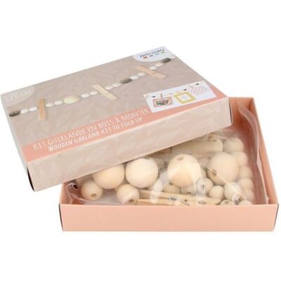Artemio Coffret DIY décorations de Noël - Guirlande en bois souvenirs Multicolore - Publicité Artemio Coffret DIY décorations de Noël - Guirlande en bois souvenirs Multicolore - Publicité