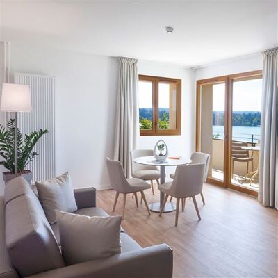 SMARTBOX - 3 jours en suite en bord de lac avec accès au spa - Coffret Cadeau Séjour - Publicité SMARTBOX - 3 jours en suite en bord de lac avec accès au spa - Coffret Cadeau Séjour - Publicité