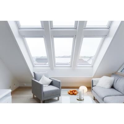 Fenêtre de toit à rotation VELUX - Gamme Tout Confort - GGU 0057 - MK04 - 78x98cm - Publicité Fenêtre de toit à rotation VELUX - Gamme Tout Confort - GGU 0057 - MK04 - 78x98cm - Publicité
