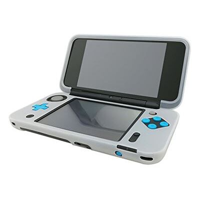 Housse étui protection silicone pour Nintendo NEW 2 DS XL (NEW 2DS LL) - Anti choc / rayures - Blanc - Straße Game ® blanc - Publicité Housse étui protection silicone pour Nintendo NEW 2 DS XL (NEW 2DS LL) - Anti choc / rayures - Blanc - Straße Game ® blanc - Publicité