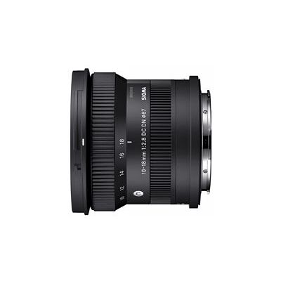 Optique Hybride Sigma 10-18mm F2.8 Noir - Publicité Optique Hybride Sigma 10-18mm F2.8 Noir - Publicité