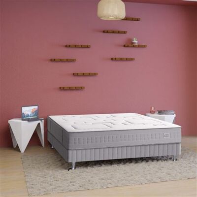 Matelas Simmons SW3 ressorts ensachés - Type de lit - Publicité Matelas Simmons SW3 ressorts ensachés - Type de lit - Publicité
