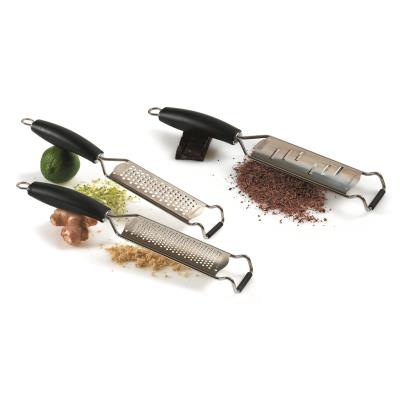 La Brunoise Râpe rasoir ECOLINE professionnelle. Râpe à copeaux 22 mm, pour chocolat et fromages à pâte dure. Publicité La Brunoise Râpe rasoir ECOLINE professionnelle. Râpe à copeaux 22 mm, pour chocolat et fromages à pâte dure. Publicité