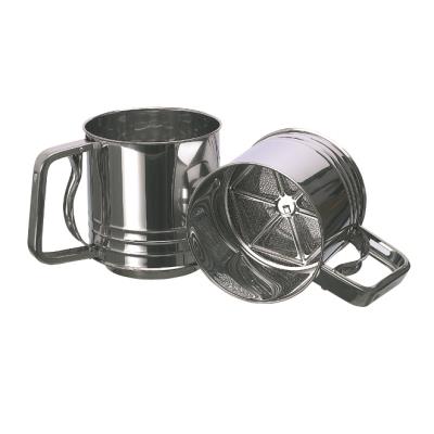 La Brunoise Tamis à farine automatique professionnelle en inox, à poignée - Publicité La Brunoise Tamis à farine automatique professionnelle en inox, à poignée - Publicité