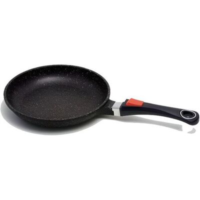 PRADEL EXCELLENCE Poele 24 cm fonte alu façon pierre - Publicité PRADEL EXCELLENCE Poele 24 cm fonte alu façon pierre - Publicité