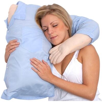TotalCadeau Oreiller dans ses bras coussin Coussin petit ami boyfriend Multi - Publicité TotalCadeau Oreiller dans ses bras coussin Coussin petit ami boyfriend Multi - Publicité