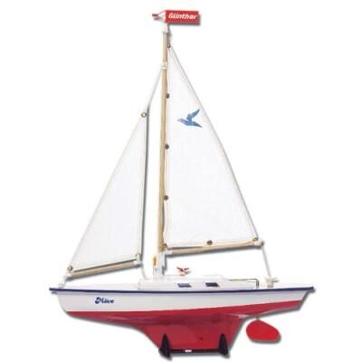 Voilier en acajou - RC pour enfants - Publicité Voilier en acajou - RC pour enfants - Publicité