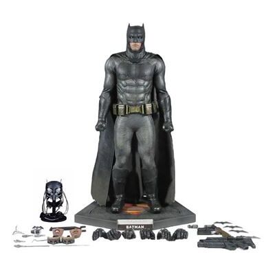 Figurine Hot Toys MMS342 - DC Comics - Batman Vs Superman : Dawn Of Justice - Batman Deluxe Version Multicolore - Publicité Figurine Hot Toys MMS342 - DC Comics - Batman Vs Superman : Dawn Of Justice - Batman Deluxe Version Multicolore - Publicité
