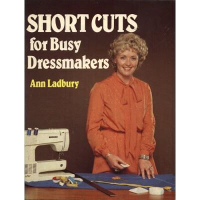 Short Cuts for Busy Dressmakers - Publicité Short Cuts for Busy Dressmakers - Publicité