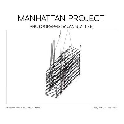 Manhattan Project Edition bilingue français-anglais - Jan Staller - 5 Continents Eds - relié - Beau livre - Publicité Manhattan Project Edition bilingue français-anglais - Jan Staller - 5 Continents Eds - relié - Beau livre - Publicité