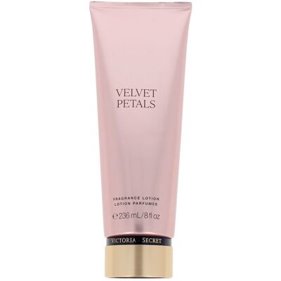 Victoria's Secret Lait corporel Pétales De Velours 236 ml - Publicité Victoria's Secret Lait corporel Pétales De Velours 236 ml - Publicité