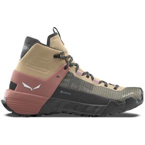 Salewa - Chaussures d'approche en GORE-TEX - Wildfire Nxt Mid GTX W Quicksand/Etruscan Red pour Femme - Taille 38,5 - Beige - Publicité Salewa - Chaussures d'approche en GORE-TEX - Wildfire Nxt Mid GTX W Quicksand/Etruscan Red pour Femme - Taille 38,5 - Beige - Publicité